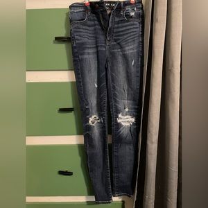 American Eagle Distressed Skinny Jeans | Size 4